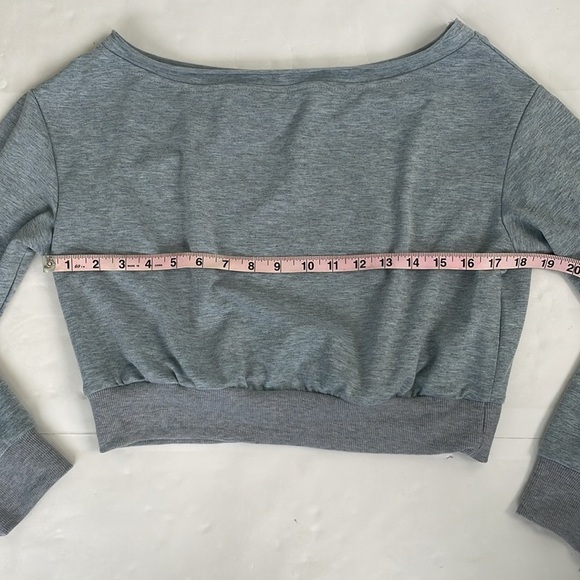 Cider Grey Asymmetrical Neck Long Sleeve Crop Top  Sweater Small - Picture 11 of 15